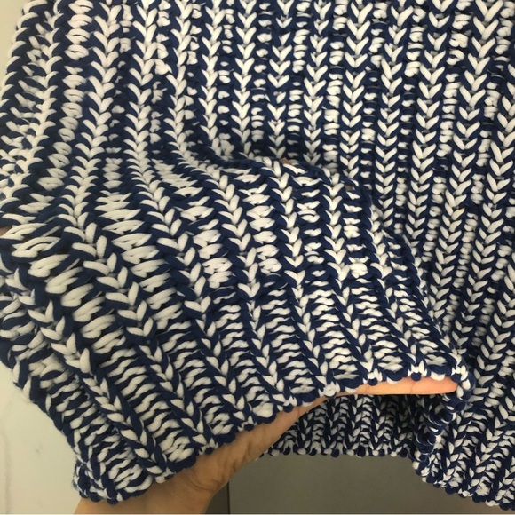 ALICE + OLIVIA Tomi Two-Tone Chunky Knit Top Size medium - Picture 11 of 11